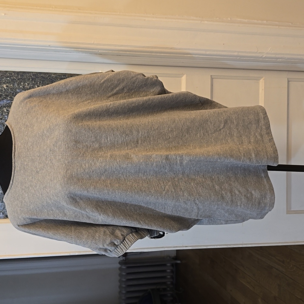 Kensie Soft Gray Knit Top